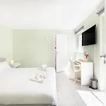 Pensión Olala Oriente Suites Iii
