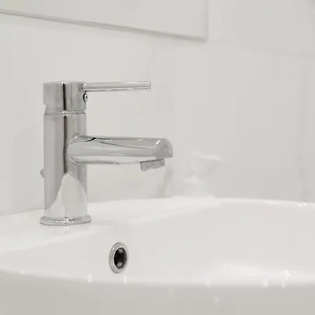 Olala Oriente Suites C 招待所