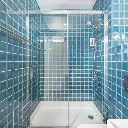 Olala Oriente Suites C * Лісабон