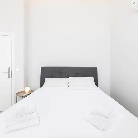 Olala Oriente Suites C Гостьовий будинок