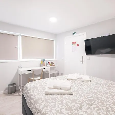 Olala Oriente Suites Iii Pensión